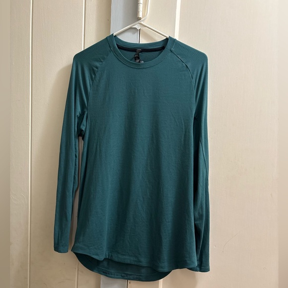 lululemon athletica Other - EUC Lululemon Men’s Long Sleeve Top